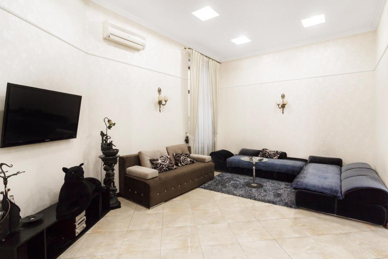 Downtown Prestige Apartment Одеса Екстериор снимка